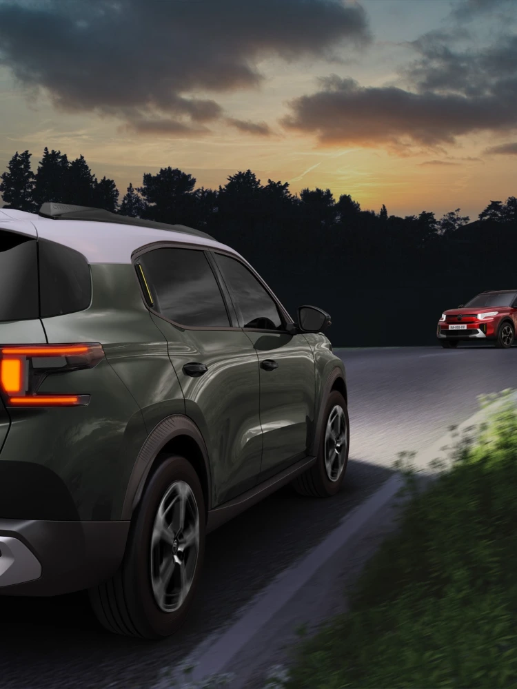 Night driving view of Citroën ë-C3 Aircross SUV highlighting automatic headlights for safer, confident and affordable everyday mobility.