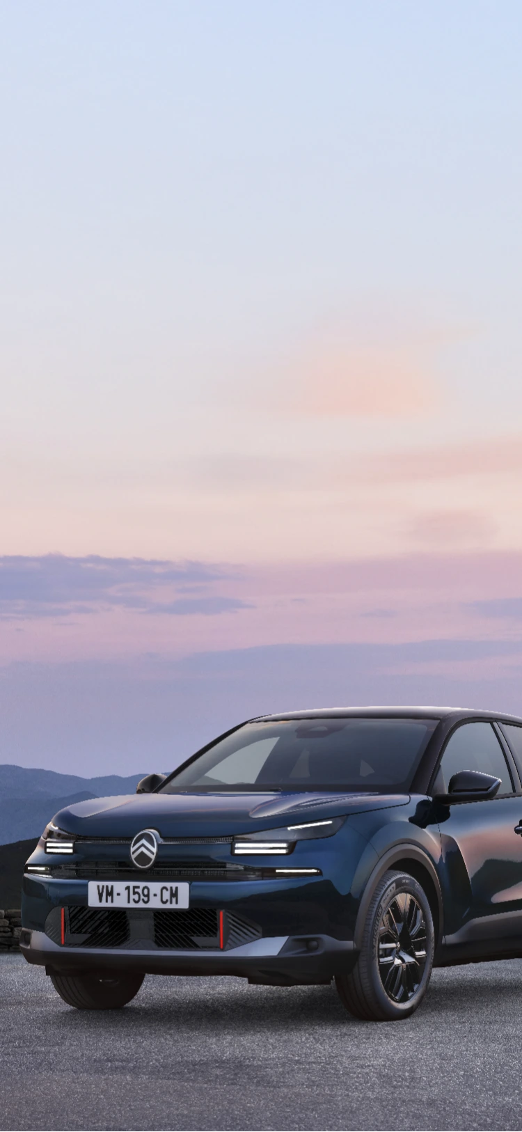 Three‑quarter front view ë‑C4 highlighting aerodynamic crossover design, efficiency and style for a premium modern presence